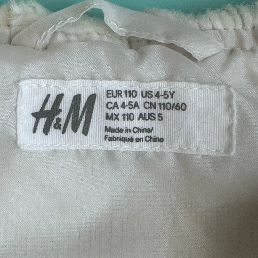 H&M Cream Faux Fur Vest Plush Layer. Size‎ 4-5Y